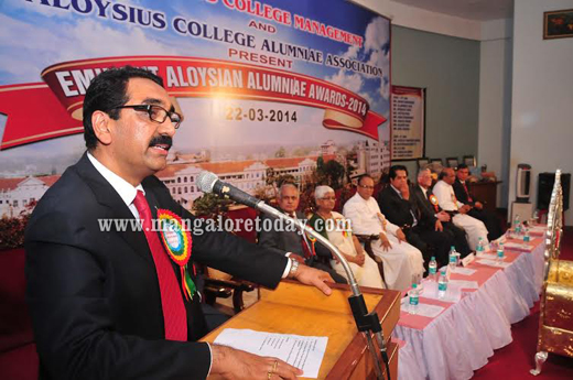 Aloysian Alumn 7